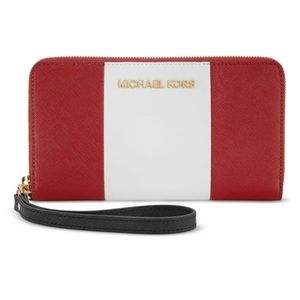 Michael Kors Smartphone Wristlet